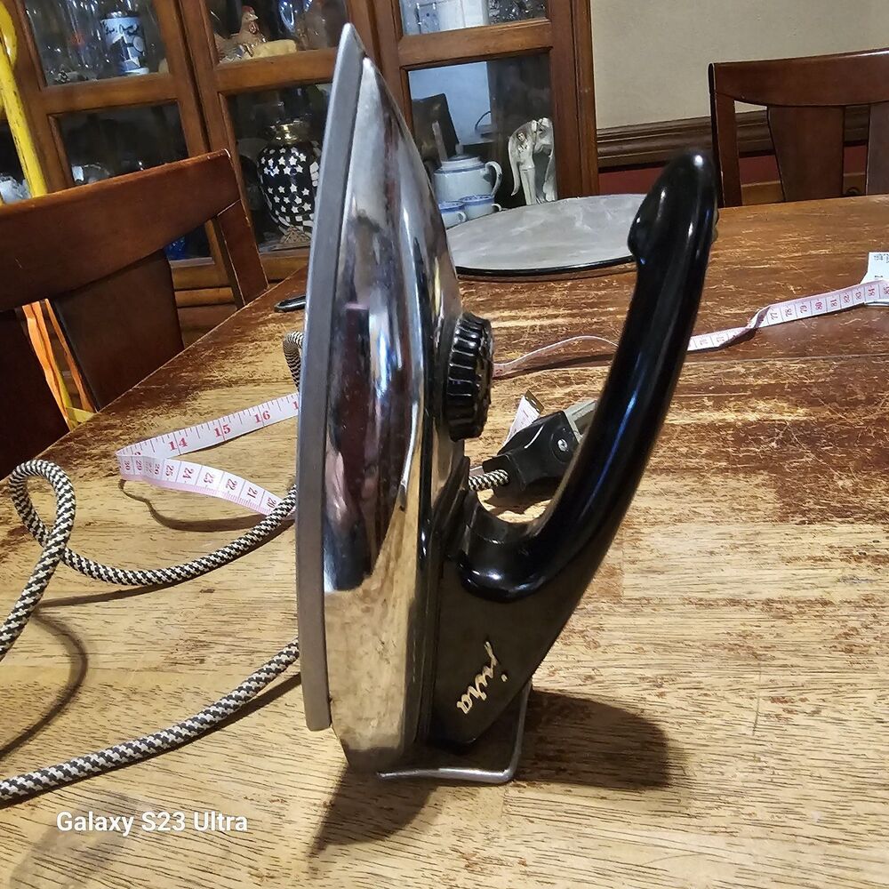 Jura Vintage European Travel Iron Jurich 1960's  110-220V - US Adapter WORKS